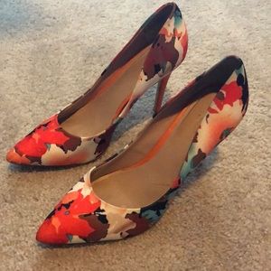Pointy toed stiletto heels - floral